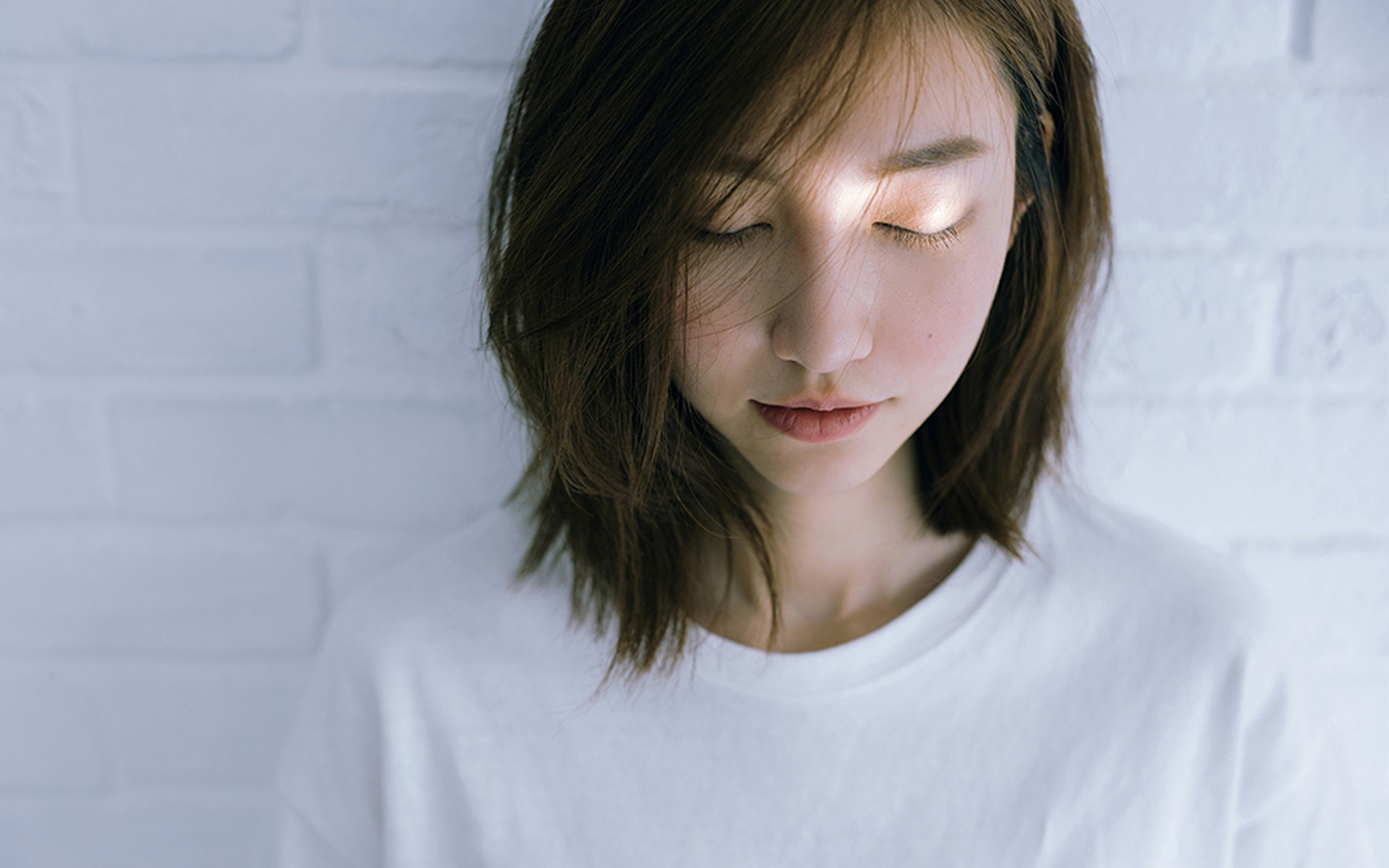 美洲类型《雨夜值班室》封面图